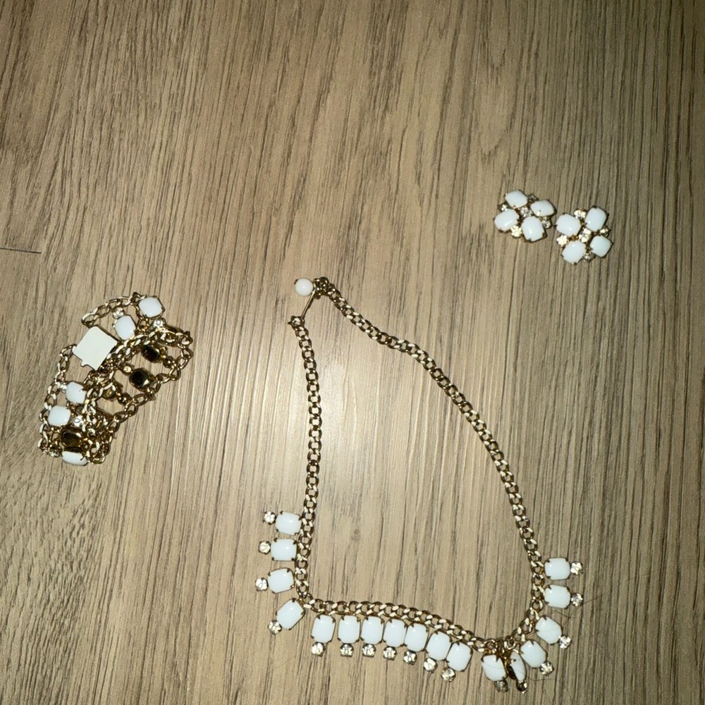 Gold and‎ White Jewelry Set